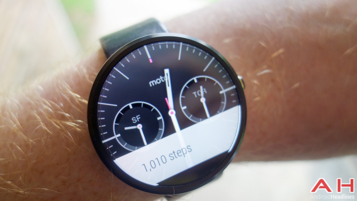 The Unofficial Support iOS with Android Wear Can Be Seen in Another Video