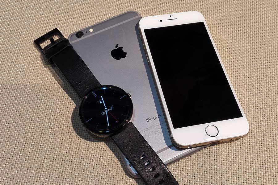 Google Make Android Wear Compatible with iPhone