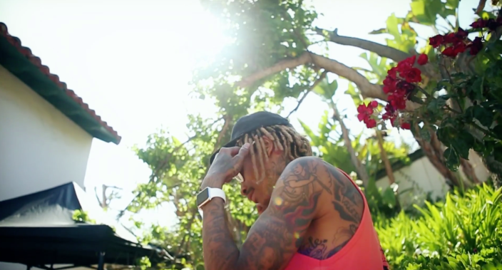 Apple Watch Debuts at the Last Music Video by Rapper Wiz Khalifa