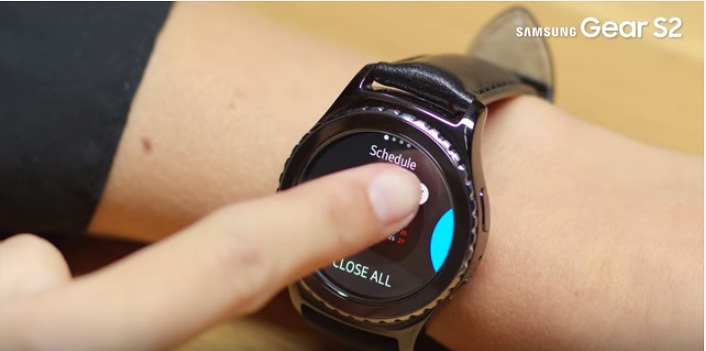 Close apps on Samsung Gear S 2