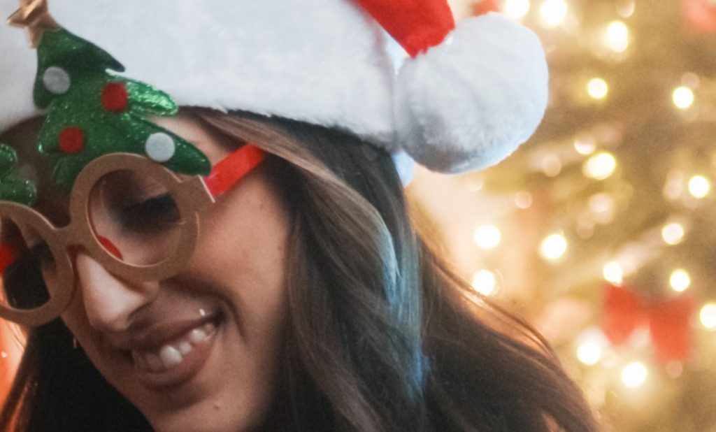 Best Christmas Party Games Mobile - 'Tis the season to be jolly, and what better way to spread holiday cheer than with some festive party games?
