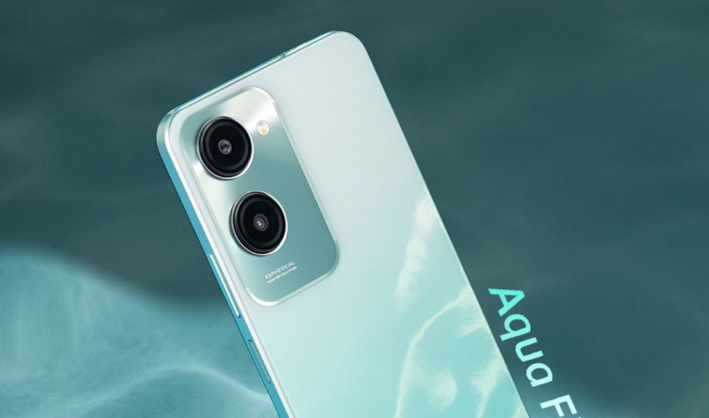 iQOO has set the stage for the launch of its latest smartphone, the iQOO Z9 Lite, in India on July 15. This eagerly awaited device will be powered by MediaTek's Dimensity 6300 SoC, as revealed by Amazon.in today. Alongside this processor, the initial configuration includes 6GB of RAM and 128GB of onboard storage. While these specifications are confirmed, there's anticipation that additional memory variants might be announced closer to the launch date. Amazon's announcement also shed light on the iQOO Z9 Lite's design, showcasing a sleek and vibrant white-blue color variant named "Aqua Flow." This aesthetic choice, unveiled in teasers earlier, emphasizes a blend of style and functionality tailored to appeal to contemporary smartphone users. More Information Regarding iQOO Z9 Lite, Spec and Other As the launch event approaches, iQOO is expected to unveil more details about the Z9 Lite, including its camera capabilities, display features, and battery performance. This incremental release of information builds excitement among potential buyers and tech enthusiasts alike, eager to learn about the device's full specifications and unique selling points. The Z9 Lite enters a competitive mid-range segment, leveraging MediaTek's powerful Dimensity 6300 chipset to deliver robust performance for gaming, multitasking, and everyday use. With its promising specifications and stylish design, the Z9 Lite aims to capture the attention of consumers looking for a balanced combination of performance and affordability in their next smartphone purchase. Stay tuned as iQOO continues to unveil more about the Z9 Lite in the lead-up to its official launch, promising more insights into what could be a compelling addition to India's smartphone market, check out other information for the soon to be launch iQOO and Realme Note 60.
