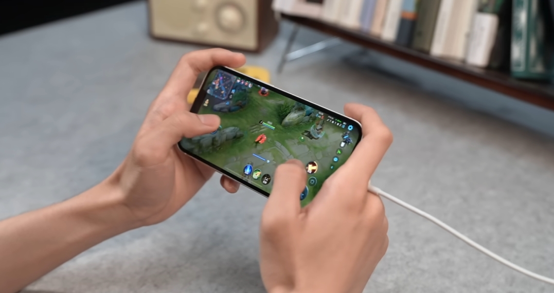 Is Charging While Using Your Phone Killing the Battery? Here’s the Real Answer